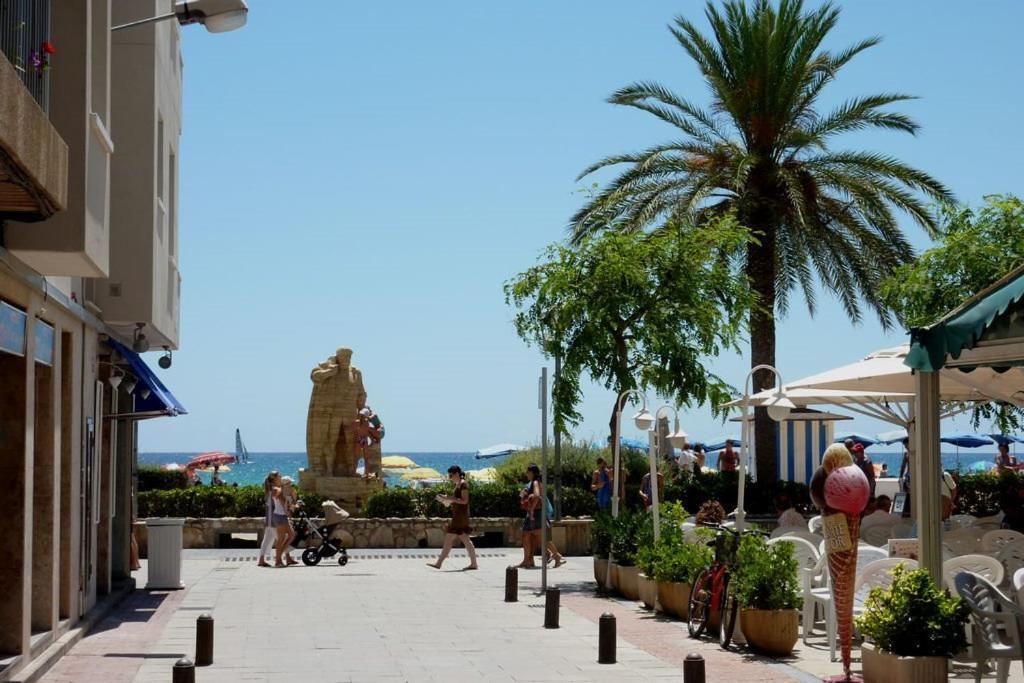 Coma-Ruga Beach Apartment Tarragona Exteriör bild